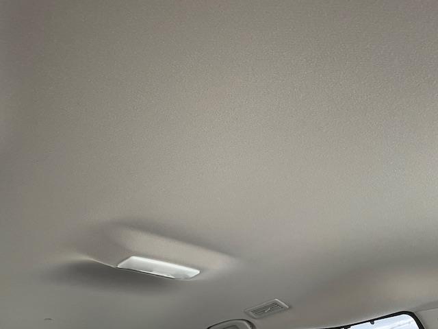 セレナ ハイウェイスター　純正ナビ　アラウンドビューモニター　パーキングアシスト　エマージェンシーブレーキ　コーナーセンサー　クルーズコントロール　横滑り防止　両側パワースライドドア　前席シートヒーター　スマートキー（22枚目）