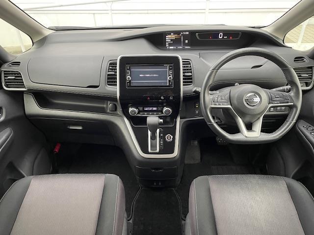 セレナ ハイウェイスター　純正ナビ　アラウンドビューモニター　パーキングアシスト　エマージェンシーブレーキ　コーナーセンサー　クルーズコントロール　横滑り防止　両側パワースライドドア　前席シートヒーター　スマートキー（42枚目）