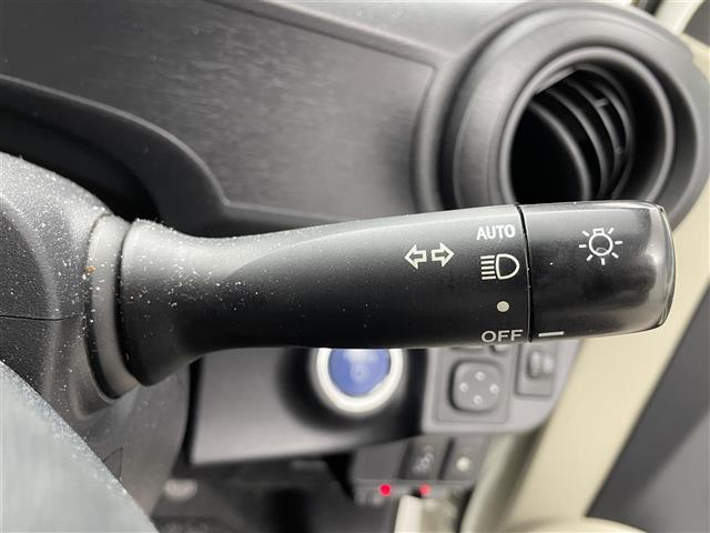 アクア Ｓ　純正ナビ　ＣＤ／ＤＶＤ／Ｂｌｕｅｔｏｏｔｈ／フルセグ　ドラレコ　シートヒーター　バックカメラ　ＥＴＣ　オートライト　プッシュスタート　スマートキ（4枚目）