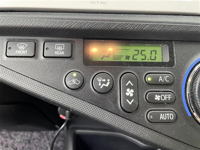アクア Ｓ　純正ナビ　ＣＤ／ＤＶＤ／Ｂｌｕｅｔｏｏｔｈ／フルセグ　ドラレコ　シートヒーター　バックカメラ　ＥＴＣ　オートライト　プッシュスタート　スマートキ（12枚目）