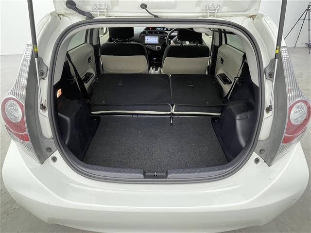 アクア Ｓ　純正ナビ　ＣＤ／ＤＶＤ／Ｂｌｕｅｔｏｏｔｈ／フルセグ　ドラレコ　シートヒーター　バックカメラ　ＥＴＣ　オートライト　プッシュスタート　スマートキ（25枚目）