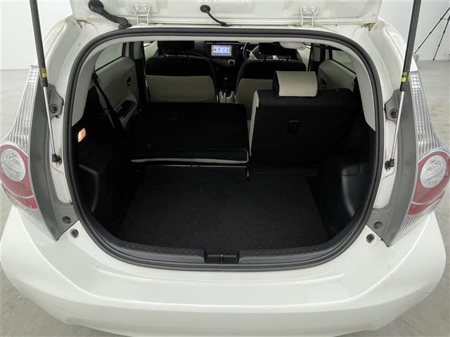アクア Ｓ　純正ナビ　ＣＤ／ＤＶＤ／Ｂｌｕｅｔｏｏｔｈ／フルセグ　ドラレコ　シートヒーター　バックカメラ　ＥＴＣ　オートライト　プッシュスタート　スマートキ（26枚目）