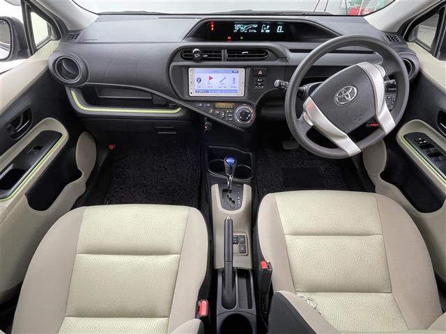 アクア Ｓ　純正ナビ　ＣＤ／ＤＶＤ／Ｂｌｕｅｔｏｏｔｈ／フルセグ　ドラレコ　シートヒーター　バックカメラ　ＥＴＣ　オートライト　プッシュスタート　スマートキ（32枚目）