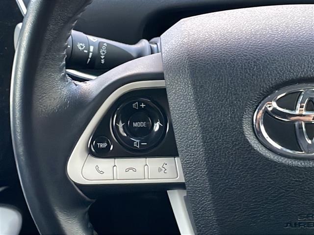 プリウス S 純正ナビ バックカメラ ETC プッシュスタート LEDヘッドライト ドライブレコーダー オートマチックハイビーム オートライト 純正フロアマット クルーズコントロール(9枚目)