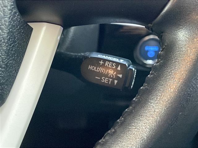 プリウス S 純正ナビ バックカメラ ETC プッシュスタート LEDヘッドライト ドライブレコーダー オートマチックハイビーム オートライト 純正フロアマット クルーズコントロール(11枚目)