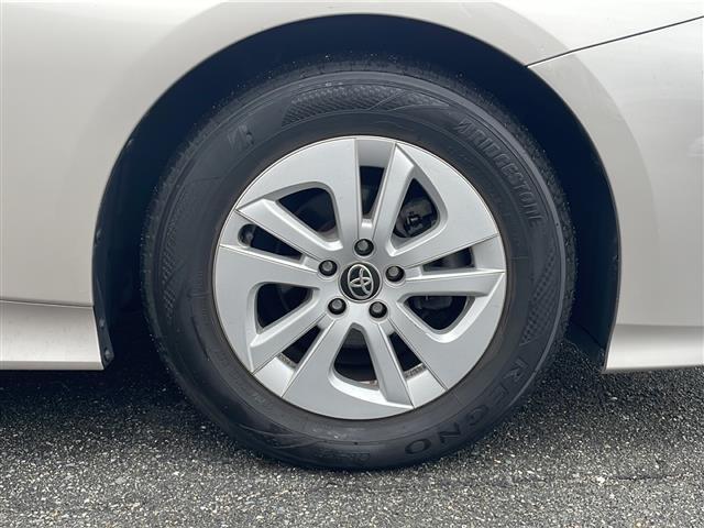 プリウス S 純正ナビ バックカメラ ETC プッシュスタート LEDヘッドライト ドライブレコーダー オートマチックハイビーム オートライト 純正フロアマット クルーズコントロール(40枚目)