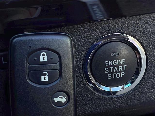 マークX 250G Sパッケージリラックスセレクション 純正ナビ バックカメラ Bluetooth接続 ETC 電動パワーシート 純正18インチアルミホイール 純正フロアマット HIDヘッドライト スマートキー プッシュスタート(19枚目)