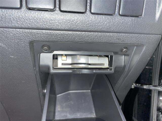 アルファード ２４０Ｓ　社外１０型ナビ　フルセグ　ＡＭ／ＦＭ　ＣＤ／ＤＶＤ　Ｂｌｕｅｔｏｏｔｈ接続　フリップダウンモニター　両側パワースライドドア　バックカメラ　ＥＴＣ　ＨＩＤオートライト　前後コーナーセンサー（17枚目）