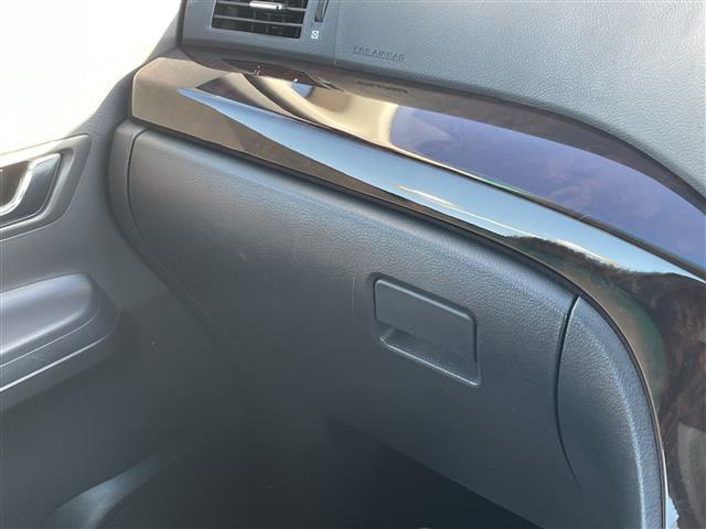 アルファード ２４０Ｓ　社外１０型ナビ　フルセグ　ＡＭ／ＦＭ　ＣＤ／ＤＶＤ　Ｂｌｕｅｔｏｏｔｈ接続　フリップダウンモニター　両側パワースライドドア　バックカメラ　ＥＴＣ　ＨＩＤオートライト　前後コーナーセンサー（18枚目）
