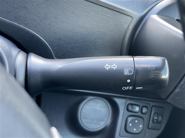 アクア X-アーバン 社外ナビ フルセグTV AM/FM CD/DVD Bluetooth接続 バックカメラ 純正アルミホイール 純正フロアマット リモコンキー(7枚目)
