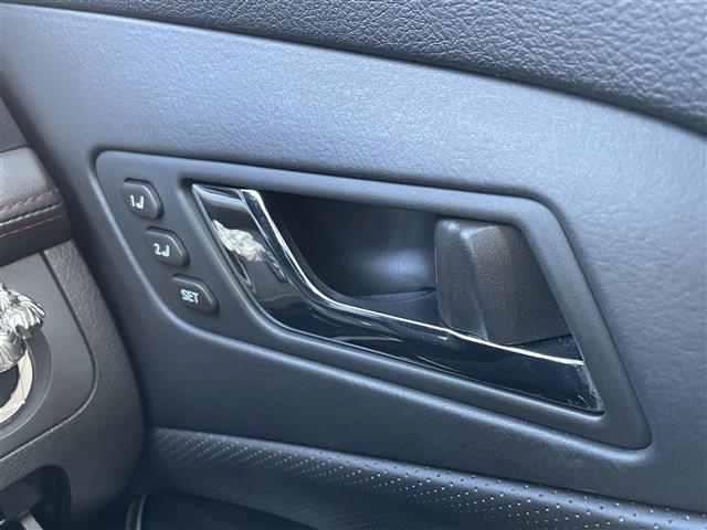 クラウン アスリート プッシュスタート 純正メーカーナビ フルセグTV AM/FM Bluetooth接続 CD/DVD バックカメラ クルーズコントロール ブラックレザーシート 前席パワーシート 前席シートヒーター(17枚目)