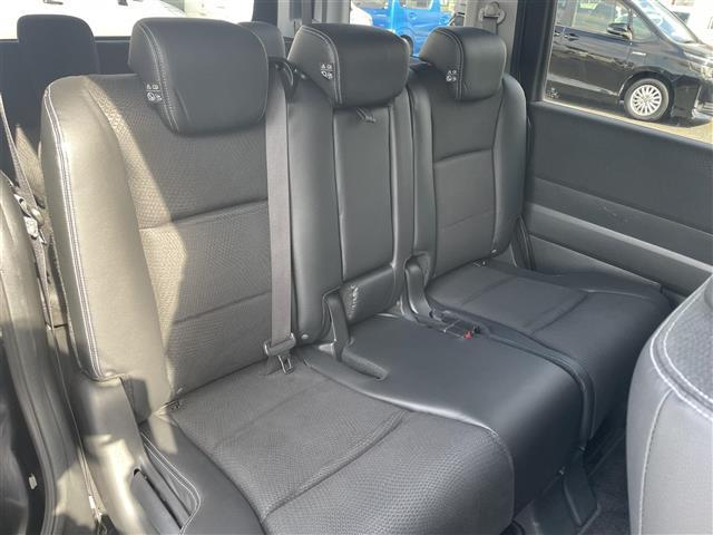 ステップワゴンスパーダ Ｚ　クールスピリット　社外９型メモリーナビ（ＡＶＮ－ＺＸ０２ｉ）フルセグ／ＣＤ／ＤＶＤ／ＢＴ　バックカメラ　社外フリップダウンモニター　両側パワースライドドア　パドルシフト　ＨＩＤオートライト　ＥＴＣ　横滑り防止（30枚目）