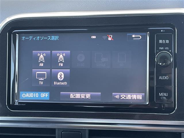 シエンタ ハイブリッドＧ　純正ＳＤナビ（ＮＳＺＮ－Ｗ６４Ｔ）フルセグ／ＣＤ／ＤＶＤ／ＢＴ　バックカメラ　フリップダウンモニター　両側パワースライドドア　トヨタセーフティセンス　ＬＥＤライト　ＥＴＣ　社外１５インチＡＷ（3枚目）
