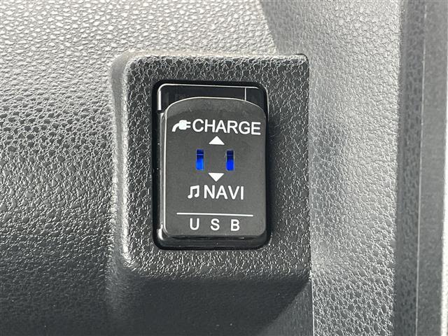 タント カスタムＲＳスタイルセレクション　純正ナビ　フルセグＴＶ　ＡＭ／ＦＭ　ＣＤ／ＤＶＤ　Ｂｌｕｅｔｏｏｔｈ接続　スマートアシスト　バックカメラ　クルーズコントロール　プッシュスタート　シートヒーター　両側パワースライドドア　ＥＴＣ（13枚目）