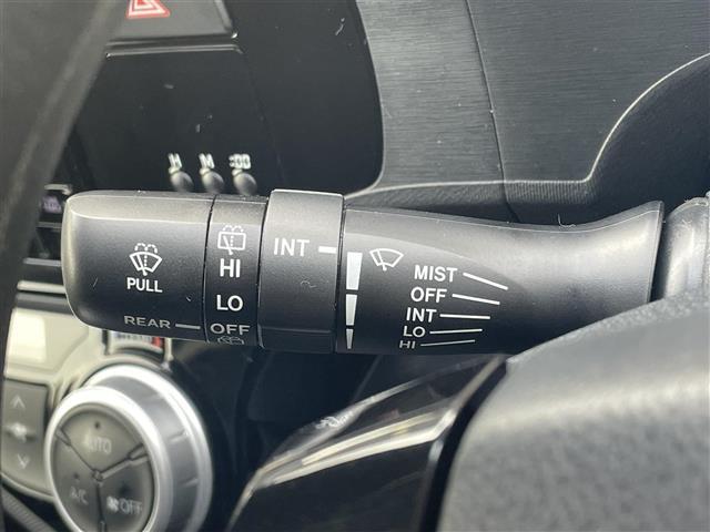 アクア Ｓスタイルブラック　社外ナビ　フルセグＴＶ　ＡＭ／ＦＭ　ＣＤ／ＤＶＤ　Ｂｌｕｅｔｏｏｔｈ接続　バックカメラ　トヨタセーフティセンスＣ　衝突被害軽減ブレーキ　オートマチックハイビーム　ＬＤＡ　ＬＥＤオートライト　ＥＴＣ（10枚目）