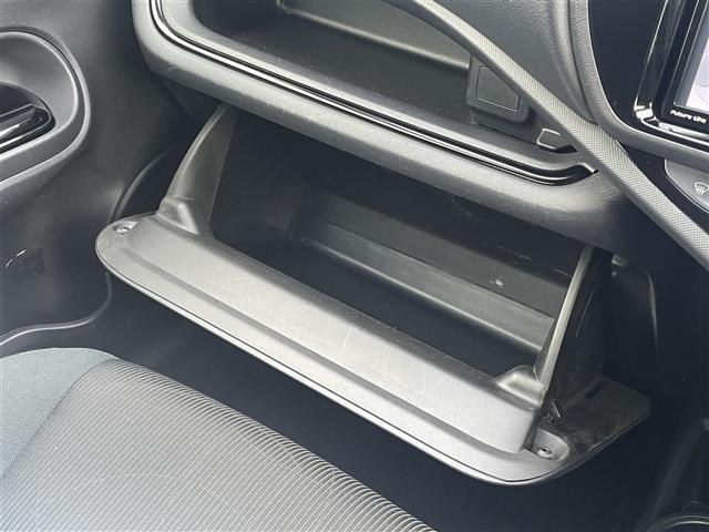 アクア Ｓスタイルブラック　社外ナビ　フルセグＴＶ　ＡＭ／ＦＭ　ＣＤ／ＤＶＤ　Ｂｌｕｅｔｏｏｔｈ接続　バックカメラ　トヨタセーフティセンスＣ　衝突被害軽減ブレーキ　オートマチックハイビーム　ＬＤＡ　ＬＥＤオートライト　ＥＴＣ（19枚目）