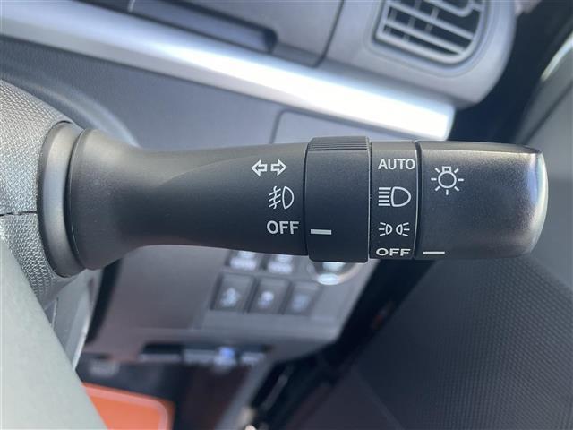 タント カスタムＲＳ　ＳＡ　４ＷＤ　純正ナビ　フルセグＴＶ　ＡＭ／ＦＭ　ＣＤ／ＤＶＤ　Ｂｌｕｅｔｏｏｔｈ接続　両側パワースライドドア　バックカメラ　フリップダウンモニター　プッシュスタート　純正フロアマット　ＥＴＣ（7枚目）