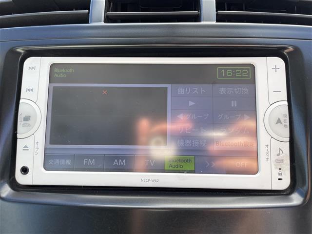 プリウスアルファ Ｓ　Ｌセレクション　純正ナビ　プッシュスタート　スマートキー　ワンセグＴＶ　バックカメラ　ＥＴＣ　Ｂｌｕｅｔｏｏｔｈ接続　純正フロアマット　オートライト（13枚目）