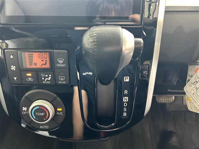 タント カスタムＲＳ　スマートセレクションＳＡ　本土仕入　純正ナビ　ＴＶ　ＤＶＤ再生　バックカメラ　ＥＴＣ　両側パワースライドドア　スマートキー　プッシュスタート　純正フロアマット　純正アルミホイール　オートライト（15枚目）
