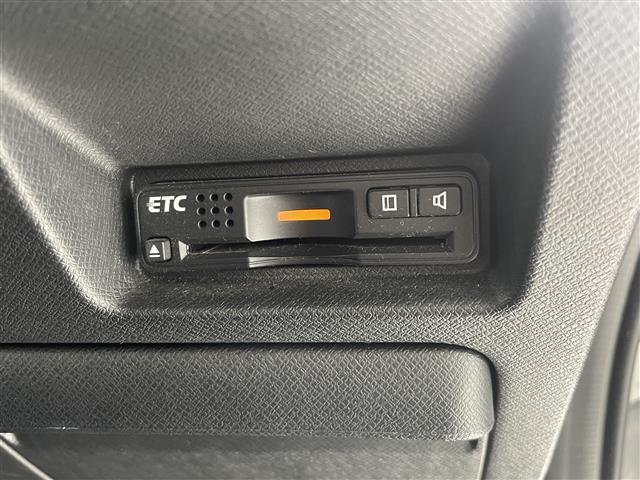 【　ＥＴＣ　】今やカーライフにおける重要性はナビにも匹敵するのではないでしょうか？セットアップを行うことで利用可能になります！