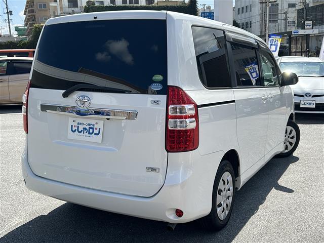 ノア Ｘ　スペシャルエディション　本土仕入　純正ナビ　フルセグＴＶ　Ｂｌｕｅｔｏｏｔｈ接続　バックカメラ　ＣＤ／ＤＶＤ再生　ＥＴＣ　両側パワースライドドア　フリップダウンモニター　オートライト　プッシュスタート　スマートキー（35枚目）
