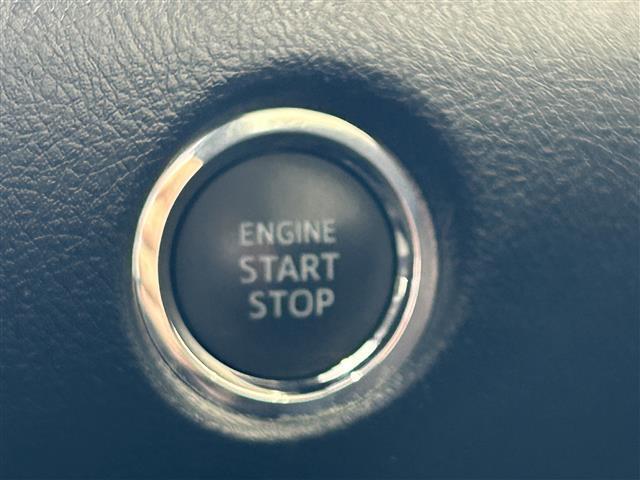 【 スマートキー プッシュスタート 】鍵を挿さずにポケットに入れたまま鍵の開閉、エンジンの始動まで行えます。