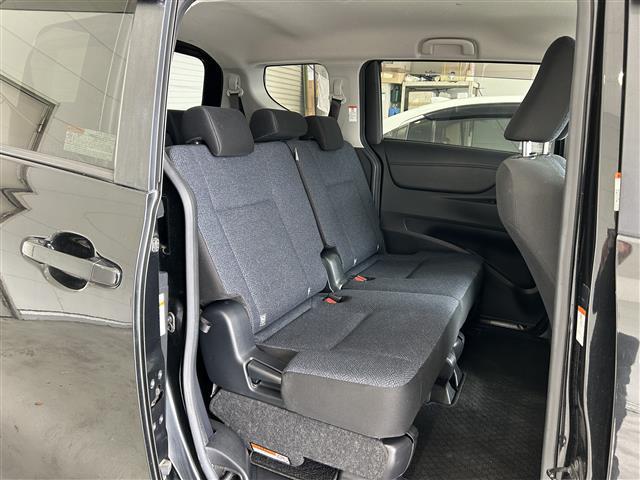 店舗にて現車の確認もいただけますので、お電話で在庫のご確認の上是非ご来店くださいませ!!