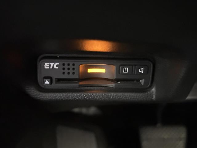 【　ＥＴＣ　】今やカーライフにおける重要性はナビにも匹敵するのではないでしょうか？セットアップを行うことで利用可能になります！