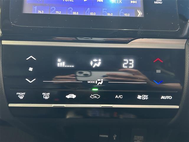 【 オートエアコン 】車内温度を感知して自動で温度調整をしてくれるのでいつでも快適な車内空間を創り上げます!