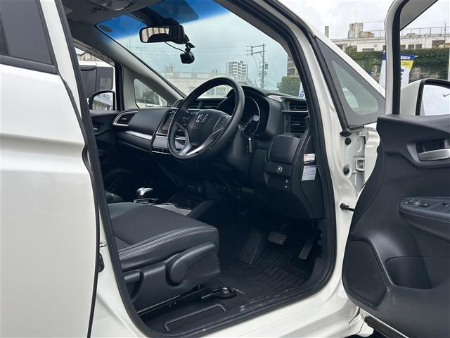 店舗にて現車の確認もいただけますので、お電話で在庫のご確認の上是非ご来店くださいませ!!!