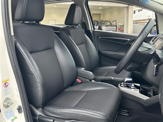 店舗にて現車の確認もいただけますので、お電話で在庫のご確認の上是非ご来店くださいませ!!!