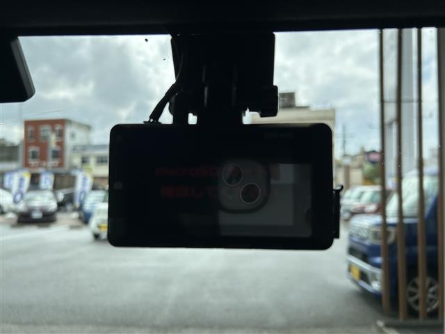 【 ドライブレコーダー 】運転中の記録を残します。事故などを起こした起こされた時の証拠を残します。