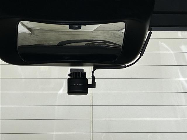 【 ドライブレコーダー 】運転中の記録を残します。事故などを起こした起こされた時の証拠を残します。