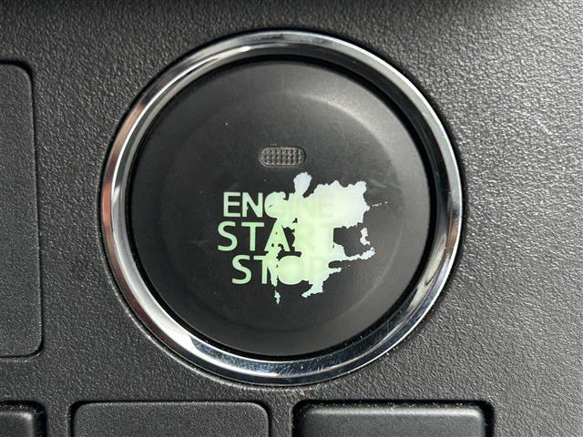 【 スマートキー プッシュスタート 】鍵を挿さずにポケットに入れたまま鍵の開閉、エンジンの始動まで行えます。