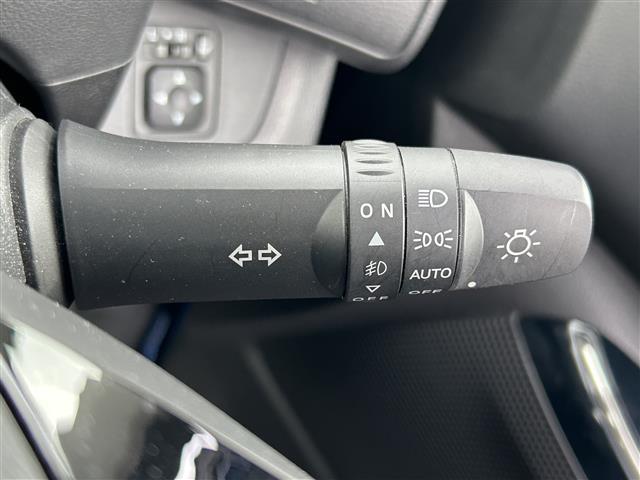 デイズルークス ハイウェイスター X Vセレクション 本土仕入 フルセグTV 純正ナビ CD再生 DVD再生 Bluetooth接続 全方位カメラ ドライブレコーダー前後 衝突軽減ブレーキ アイドリングストップ 純正アルミホイール オートライト(10枚目)