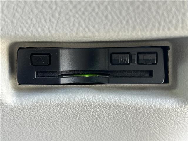 【　ＥＴＣ　】今やカーライフにおける重要性はナビにも匹敵するのではないでしょうか？セットアップを行うことで利用可能になります！