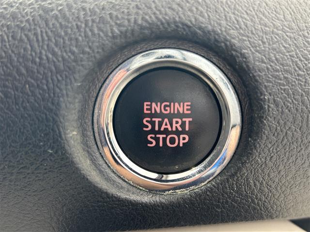 【　スマートキー　プッシュスタート　】鍵を挿さずにポケットに入れたまま鍵の開閉、エンジンの始動まで行えます。