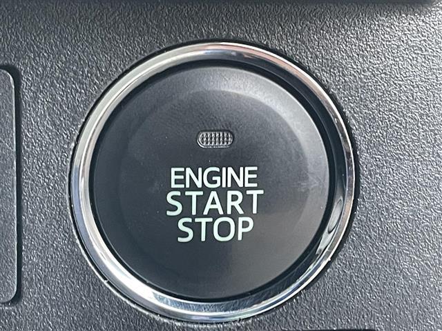 【　プッシュスタート　】鍵を挿さずにポケットに入れたまま鍵の開閉、エンジンの始動まで行えます。