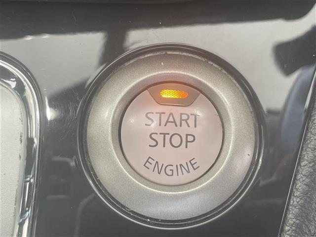 【　プッシュスタート　】鍵を挿さずにポケットに入れたまま鍵の開閉、エンジンの始動まで行えます。