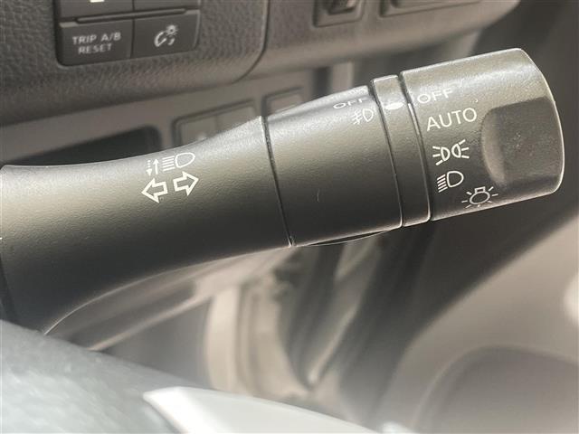 セレナ ハイウェイスター　Ｓ－ハイブリッド　本土仕入れ　プッシュスタート　純正ナビ　Ｂｌｕｅｔｏｏｔｈ接続　バックカメラ　ＥＴＣ　両側パワースライドドア　クルーズコントロール　スマートキー　純正フロアマット　純正アルミホイール　取扱説明書（12枚目）