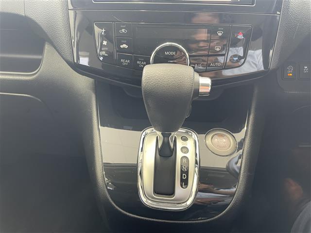 セレナ ハイウェイスター　Ｓ－ハイブリッド　本土仕入れ　プッシュスタート　純正ナビ　Ｂｌｕｅｔｏｏｔｈ接続　バックカメラ　ＥＴＣ　両側パワースライドドア　クルーズコントロール　スマートキー　純正フロアマット　純正アルミホイール　取扱説明書（15枚目）