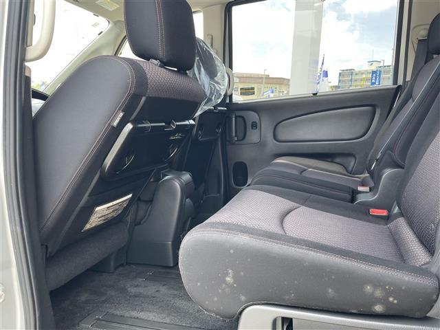 セレナ ハイウェイスター　Ｓ－ハイブリッド　本土仕入れ　プッシュスタート　純正ナビ　Ｂｌｕｅｔｏｏｔｈ接続　バックカメラ　ＥＴＣ　両側パワースライドドア　クルーズコントロール　スマートキー　純正フロアマット　純正アルミホイール　取扱説明書（18枚目）