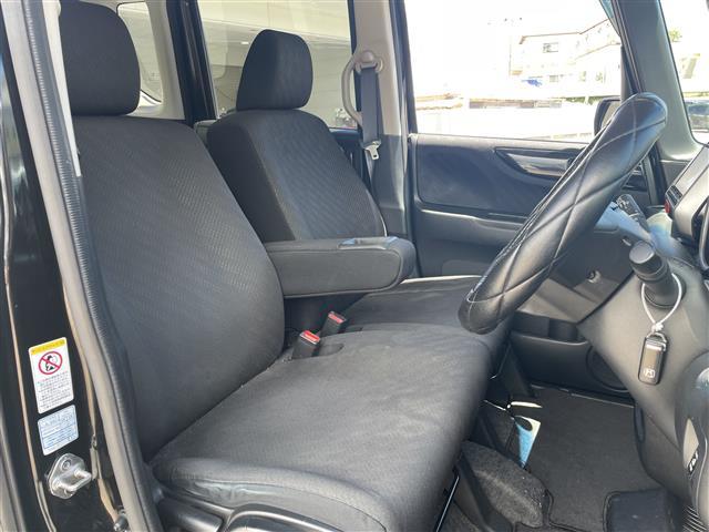 店舗にて現車の確認もいただけますので、お電話で在庫のご確認の上是非ご来店くださいませ。／／／／／／