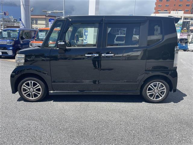 店舗にて現車の確認もいただけますので、お電話で在庫のご確認の上是非ご来店くださいませ。／／／／／／