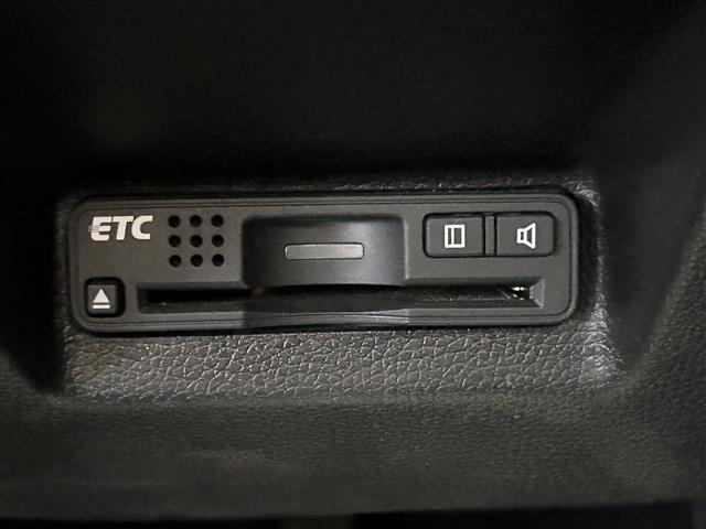 【　ＥＴＣ　】今やカーライフにおける重要性はナビにも匹敵するのではないでしょうか？セットアップを行うことで利用可能になります！