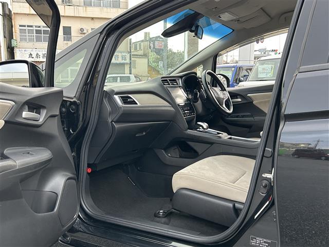 店舗にて現車の確認もいただけますので、お電話で在庫のご確認の上是非ご来店くださいませ！！！