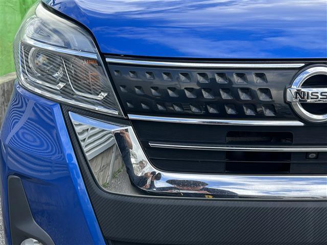 【　ＬＥＤヘッドライト　】悪天候や夜間の走行も視界良好で安心してお乗りいただけます。