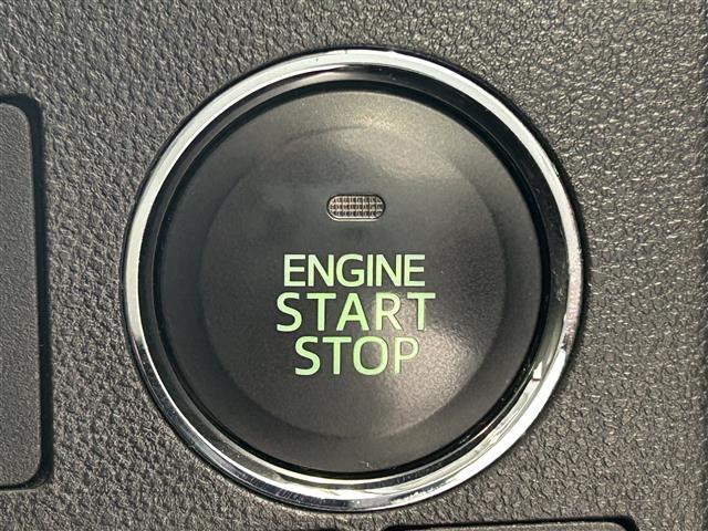 【　スマートキー　プッシュスタート　】鍵を挿さずにポケットに入れたまま鍵の開閉、エンジンの始動まで行えます。