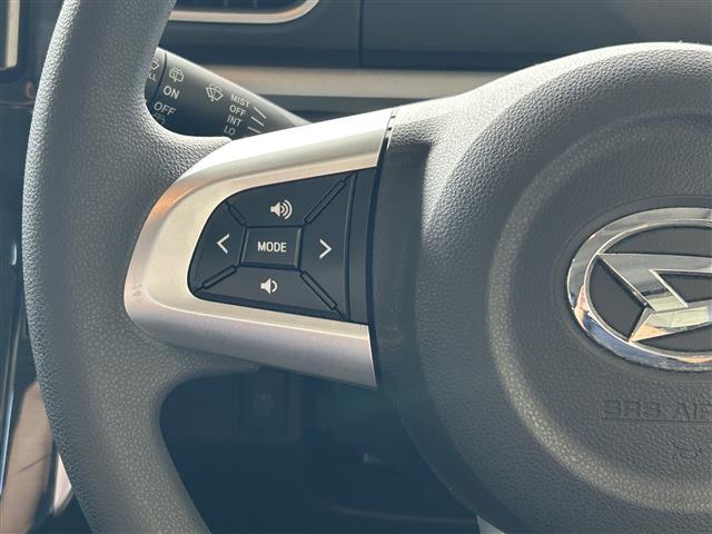 【　ステアリングスイッチ　】手元のスイッチでナビ操作が可能です！！非常に便利な機能です。取り付けのナビによってはオプション設定となっております！詳しくはスタッフまで♪