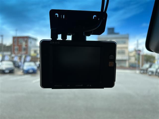 タント カスタムX トップエディションSAII 本土仕入 純正ナビ フルセグTV バックカメラ ドライブレコーダー前後 Bluetooth接続 CD再生 片側パワースライドドア 横滑り防止装置 衝撃軽減ブレーキ オートライト プッシュスタート(8枚目)